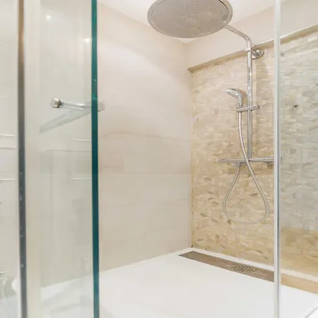 Superb - 2 Bdr 4 P - Pont De Grenelle Paris